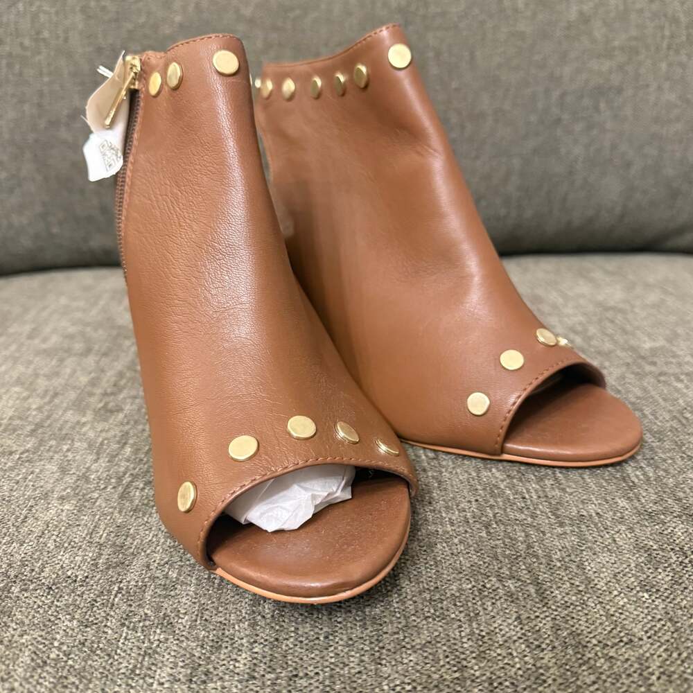 Vince Camuto Edia Whiskey Brown Gold Studded Peep Toe Ankle Booties 10W NWOT
